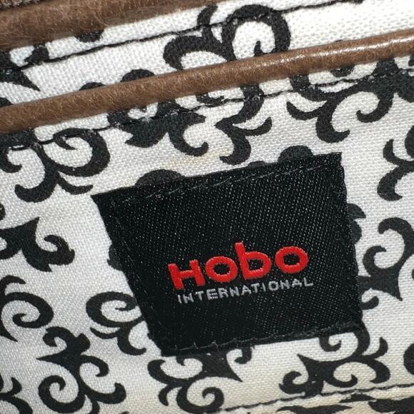 Hobo International Brown Leather Katrina Clutch Fold Over Cutout Handle Envelope - Picture 9 of 16